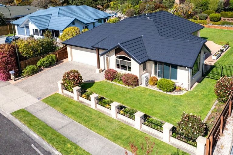 Photo of property in 13 Kendall View, Stoke, Nelson, 7011