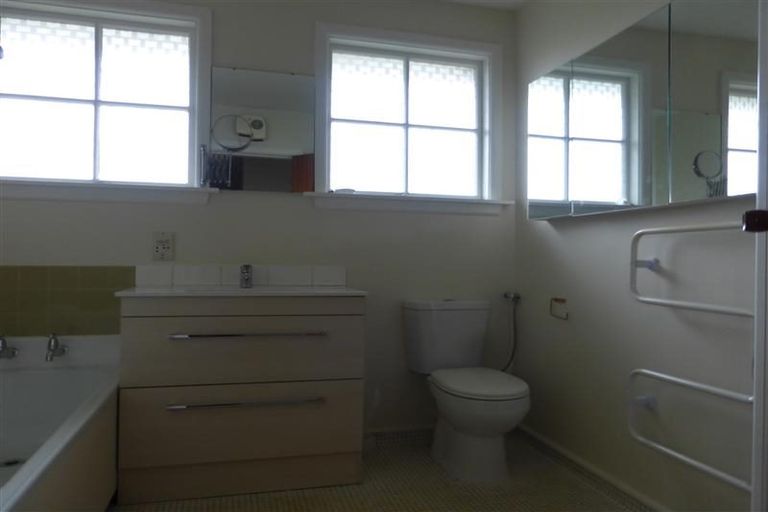 Photo of property in 7 Parkstone Avenue, Ilam, Christchurch, 8041