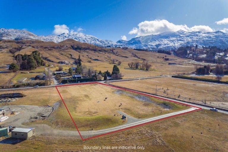 Photo of property in 12 Fitzpatrick Road, Dalefield, Queenstown, 9371
