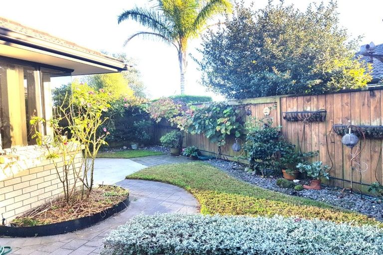 Photo of property in 1 Pat Bishop Place, Papamoa Beach, Papamoa, 3118