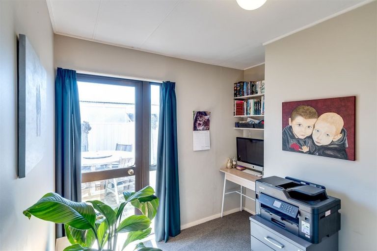 Photo of property in 1005a Heretaunga Street East, Parkvale, Hastings, 4122