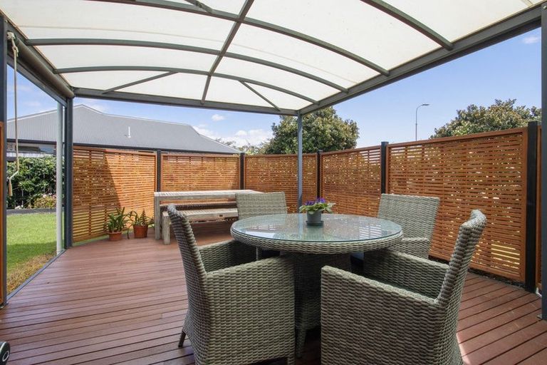 Photo of property in 2 Bransley Grove, Katikati, 3129