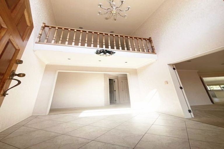 Photo of property in 16 Keppoch Court, Dannemora, Auckland, 2016