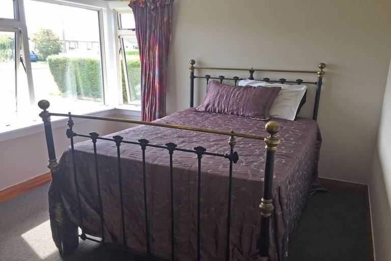 Photo of property in 9 Moorhouse Street, Waimate, 7924