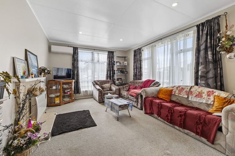 Photo of property in 67 Fairfield Road, Hawera, 4610