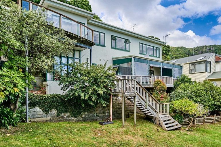Photo of property in 7 Russo Terrace, Eastbourne, Lower Hutt, 5013