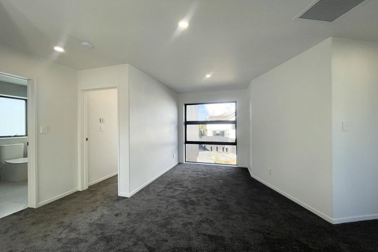 Photo of property in 26b Sandgate Avenue, Botany Downs, Auckland, 2010