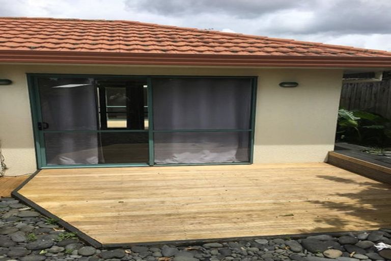 Photo of property in 1/41 Ennis Avenue, Pakuranga Heights, Auckland, 2010