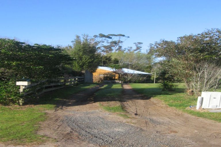 Photo of property in 110 Pinewood Court, Matarangi, Whitianga, 3592