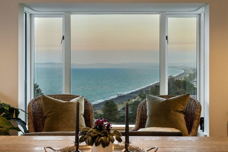 Photo of property in 8 Elizabeth Road, Bluff Hill, Napier, 4110