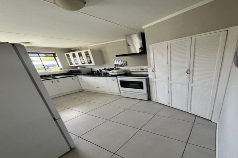 Photo of property in 4 Dove Place, Westbrook, Palmerston North, 4412