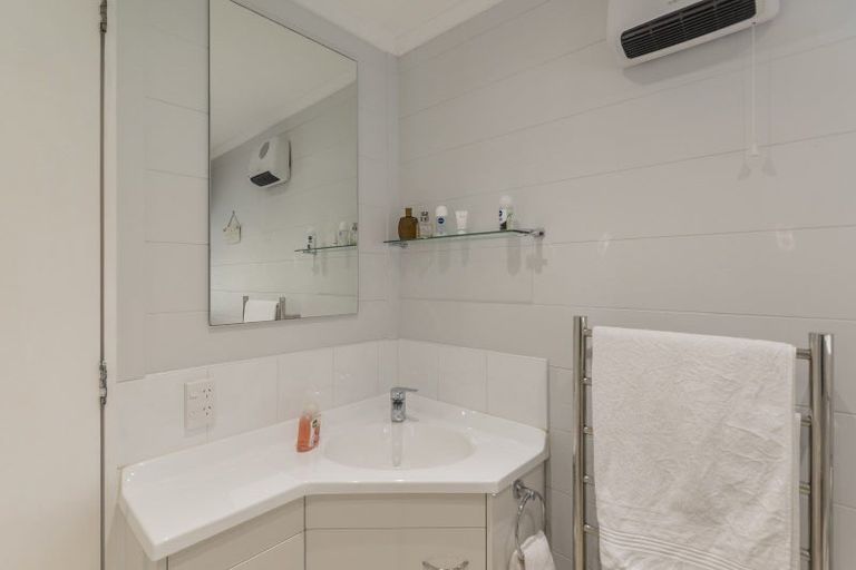 Photo of property in 75 Elizabeth Street, Waikanae, 5036