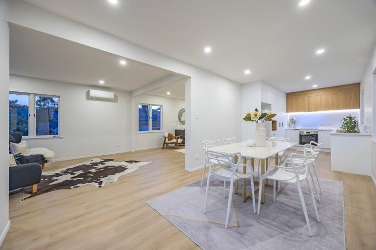 Photo of property in 255 Glenfield Road, Hillcrest, Auckland, 0627