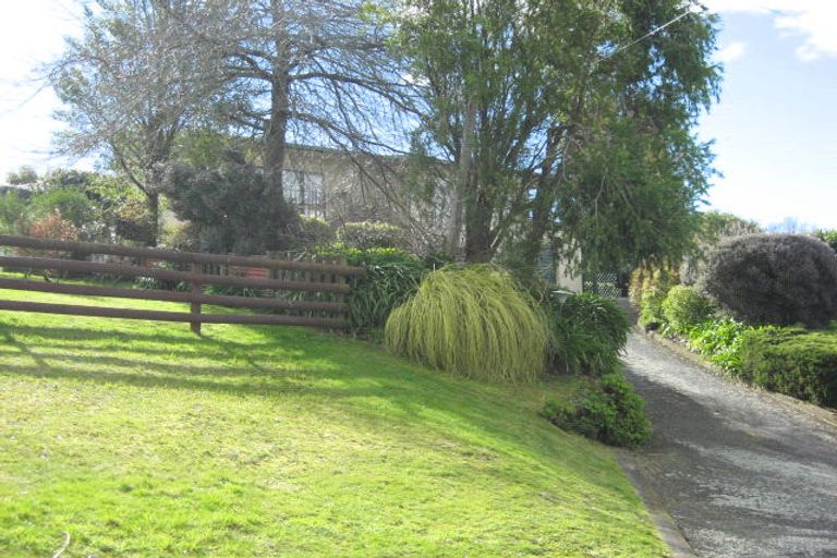 Photo of property in 70 Abbotsford Road, Waipawa, 4210