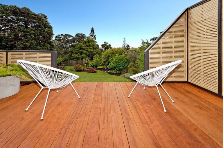 Photo of property in 12 Sunnylaw Place, Glen Eden, Auckland, 0602