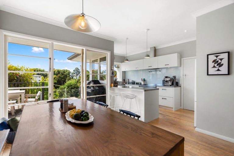 Photo of property in 63 Napier Terrace, Hospital Hill, Napier, 4110