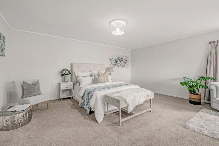 Photo of property in 2 Westminster Gardens, Unsworth Heights, Auckland, 0632