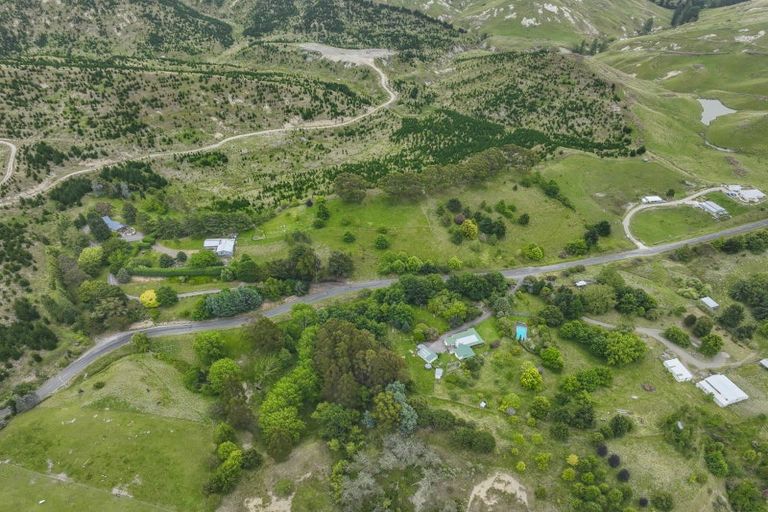 Photo of property in 1544 Kahuranaki Road, Kahuranaki, Havelock North, 4295