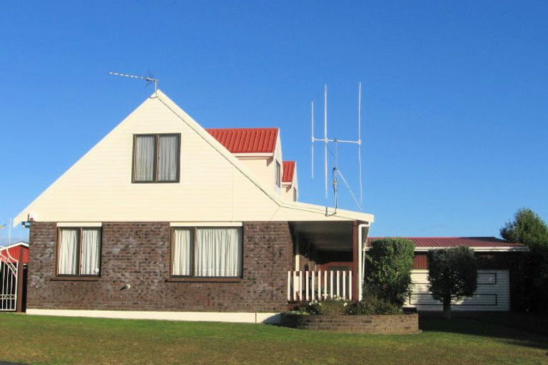 Photo of property in 4 Titoki Place, Pukete, Hamilton, 3200