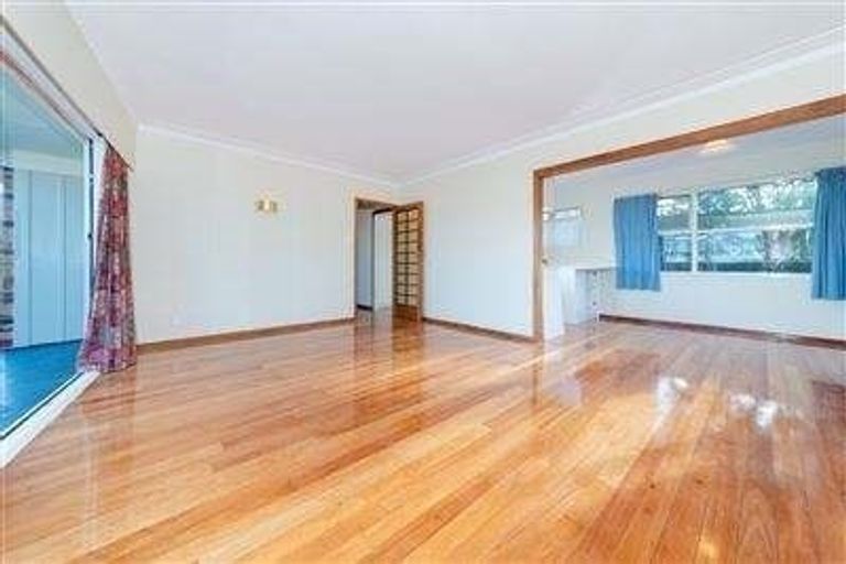 Photo of property in 39 Harrington Road, Henderson, Auckland, 0610