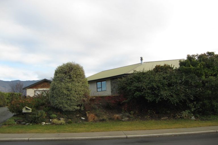 Photo of property in 35 Mount Iron Drive, Wanaka, 9305