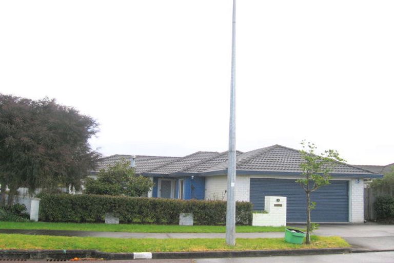 Photo of property in 2 Robina Court, Burswood, Auckland, 2013