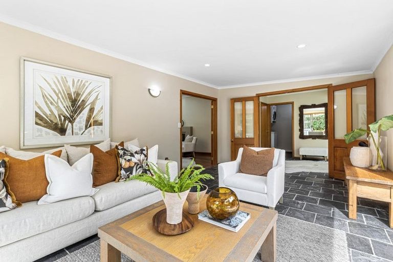 Photo of property in 557 Beach Road, Murrays Bay, Auckland, 0630