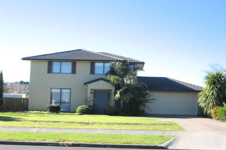 Photo of property in 10 Crannog Fen, Wattle Downs, Auckland, 2103