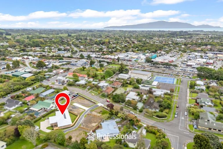 Photo of property in 3-9 Seddon Street, Waikanae, 5036