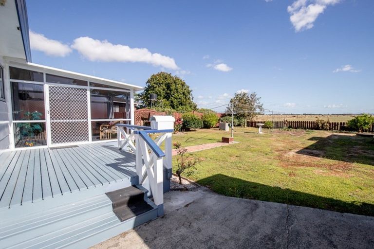 Photo of property in 14 Mahana Road, Ngatea, 3503