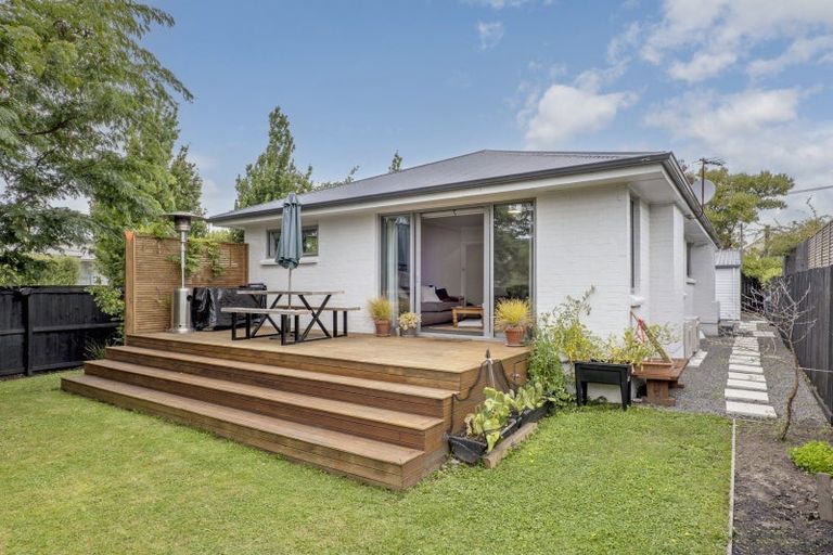 Photo of property in 1/55 Mcfaddens Road, St Albans, Christchurch, 8052