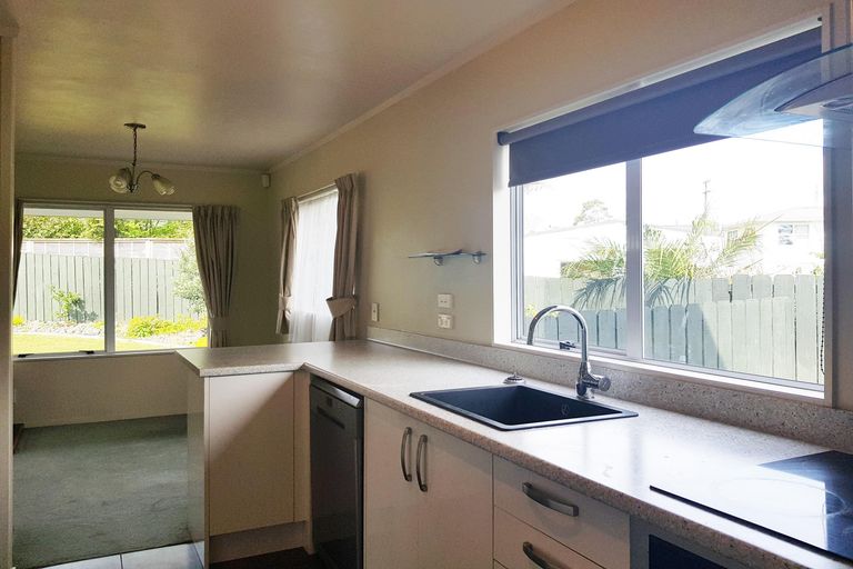 Photo of property in 56b Youngs Road, Papakura, 2110