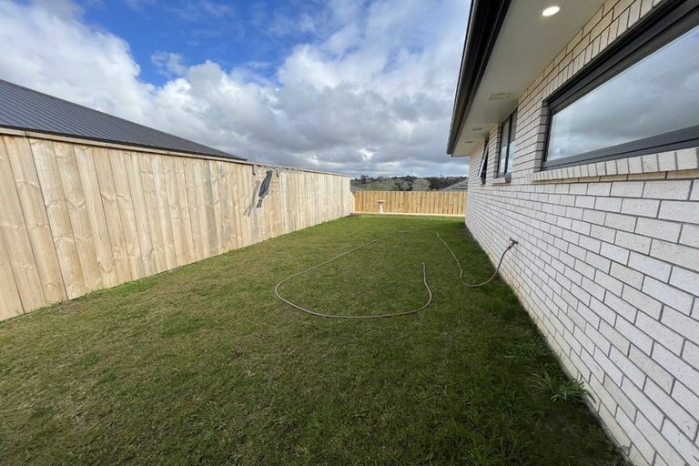 Photo of property in 33a Leathem Crescent, Pokeno, 2402