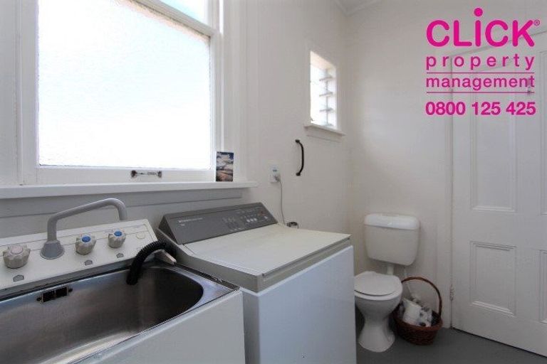 Photo of property in 111 Macandrew Road, South Dunedin, Dunedin, 9012