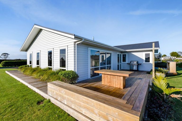 Photo of property in 159 Opunake Road, Stratford, 4391