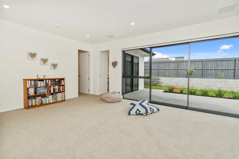 Photo of property in 76 Weatherly Drive, Beachlands, Auckland, 2018