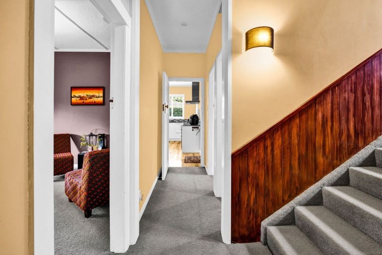 Photo of property in 77 Govett Avenue, Frankleigh Park, New Plymouth, 4310