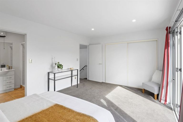 Photo of property in 2/104 Papanui Road, Merivale, Christchurch, 8014