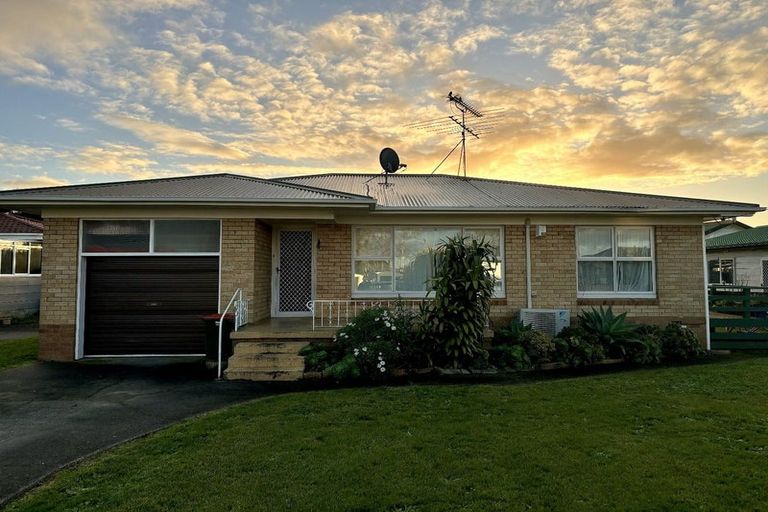Photo of property in 110 George Street, Tuakau, 2121