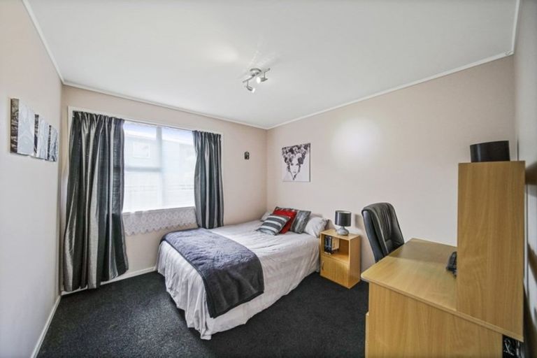 Photo of property in 54a Walworth Avenue, Pakuranga Heights, Auckland, 2010