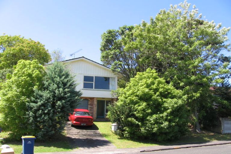 Photo of property in 74 Stott Avenue, Birkdale, Auckland, 0626