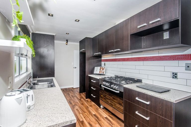 Photo of property in 11 Kimball Place, Johnsonville, Wellington, 6037