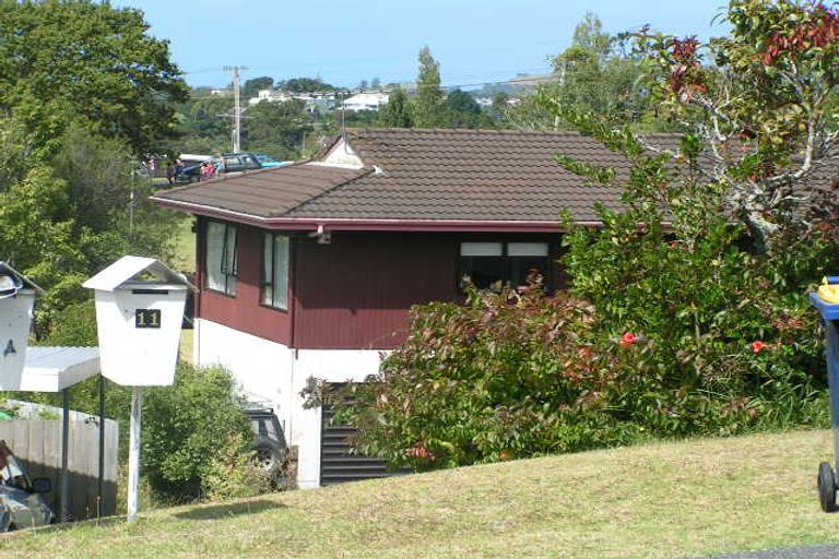 Photo of property in 1/11 Nutsey Avenue, Northcote, Auckland, 0627