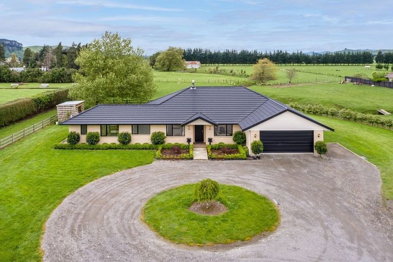 Photo of property in 13 Paterson Street, Pahiatua, 4910
