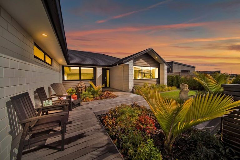 Photo of property in 1 Ashwood Lane, Bell Block, New Plymouth, 4312