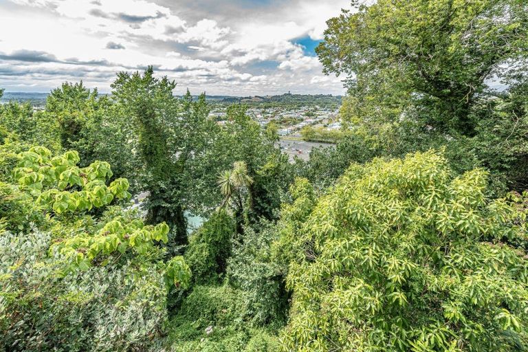 Photo of property in 4 Great North Road, Saint Johns Hill, Whanganui, 4500