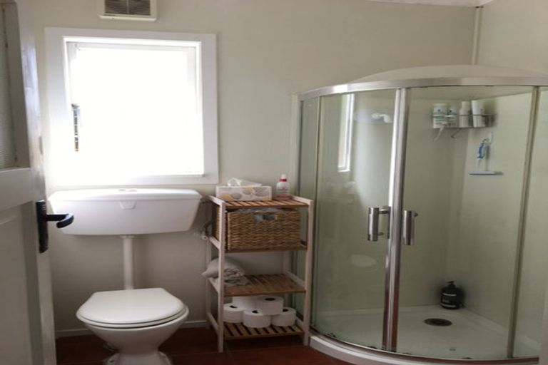 Photo of property in 40 Jackson Street, Island Bay, Wellington, 6023