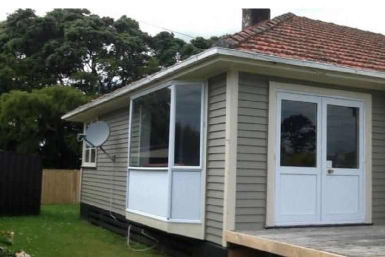 Photo of property in 121 Frankley Road, Frankleigh Park, New Plymouth, 4310