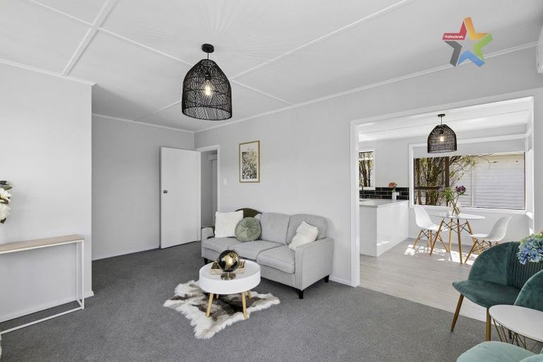 Photo of property in 40 Logie Street, Stokes Valley, Lower Hutt, 5019