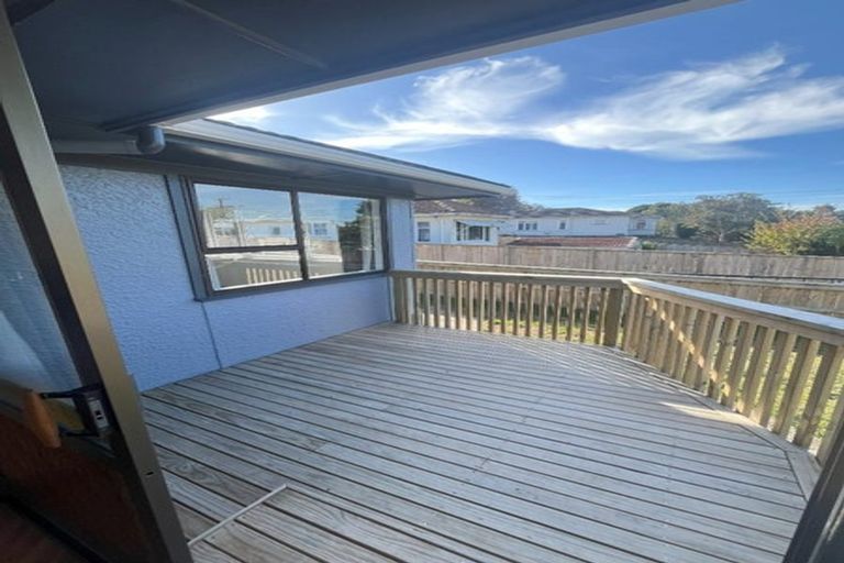 Photo of property in 110 Seaview Road, Westown, New Plymouth, 4310